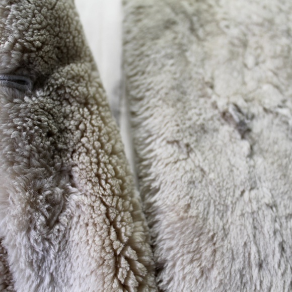 Vintage1960's Woman's Sheared Beaver Fur Coat - Picture 4 of 11